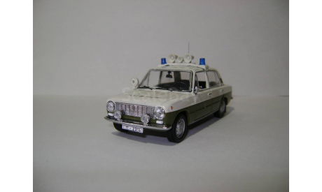 Ваз-2101  Volks Polizei   IST, масштабная модель, 1:43, 1/43, IST Models