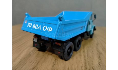 ЗИЛ 4421 Самосвал (AVD / CCM) с дефектом, масштабная модель, scale43