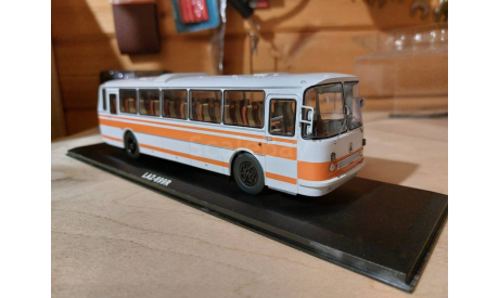 Classicbus - ЛАЗ 699Р (1980), бело-оранжевый, масштабная модель, scale43