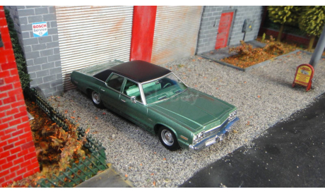 Dodge Monaco 1974 - Minichamps 1/43, масштабная модель, 1:43