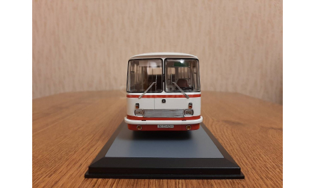 Масштабная модель ЛАЗ-695Н бело-красный, масштабная модель, Classicbus, scale43