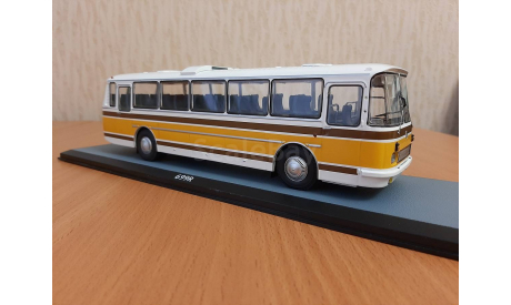 ЛАЗ 699Р бело-жёлтый, масштабная модель, Classicbus, scale43