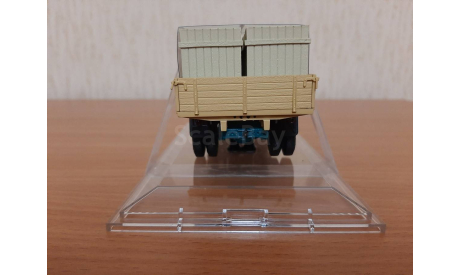 Московский автомобиль 130 1983 (Автоэкспорт), масштабная модель, ЗИЛ, DiP Models, scale43