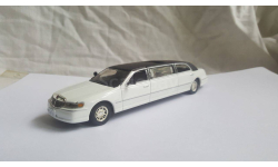 LINCOLN Town Car Limousine 2000 (№10112) SUNSTAR