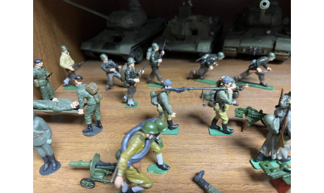 Коллекция бронетехники и фигурок ВОВ 1941-1945 масштаб 1:35 Tamiya, сборные модели бронетехники, танков, бтт, Т34,Т85,Тигр,Пантера,САУ, 1/35