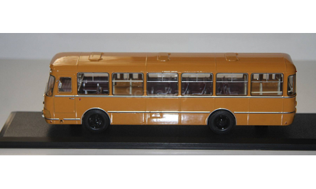Лиаз-677М охра без надписей.ClassicBus., масштабная модель, scale43