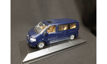 Volkswagen T5 MULTIVAN MINIBUS 2010, масштабная модель, Minichamps, scale43