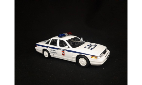 Ford Crown Victoria police set, масштабная модель, Bauer/Cararama/Hongwell, scale43
