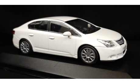 Toyota Avensis 1,2,3 gen, масштабная модель, Minichamps, scale43
