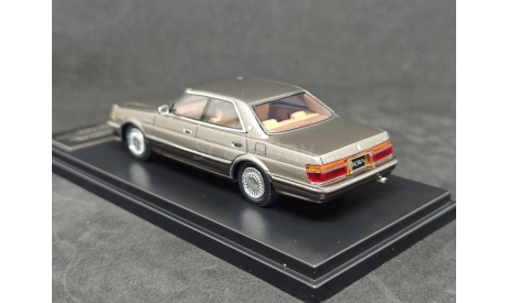 Toyota Crown HT 4000 Royal Saloon G 1991 HS080GY, масштабная модель, Hi-Story, scale43