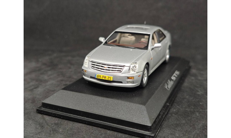 Cadillac STS argentee Norev, масштабная модель, scale43