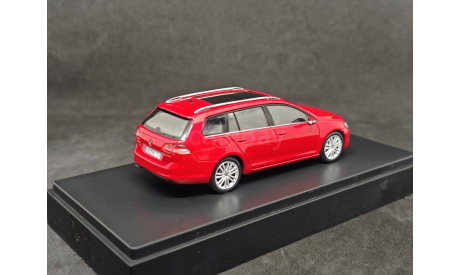 Volkswagen Golf VII Variant (A7) 2013 Tornadorot, масштабная модель, Herpa, scale43