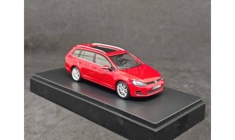 Volkswagen Golf VII Variant (A7) 2013 Tornadorot, масштабная модель, Herpa, scale43
