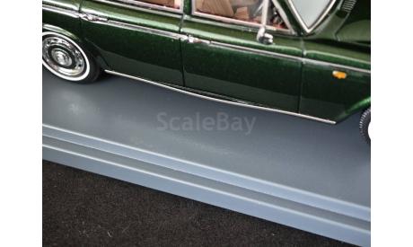 Bentley T1 SALOON GREEN METAL 1974, масштабная модель, Neo Scale Models, scale43