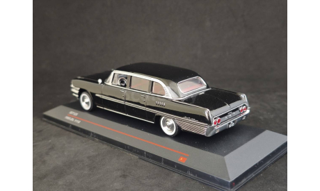 ЗИЛ-111Г с красным интерьером IST, масштабная модель, IST Models, scale43