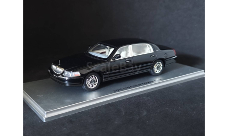 Lincoln Town Car 2011, масштабная модель, Luxury Diecast (USA), scale43