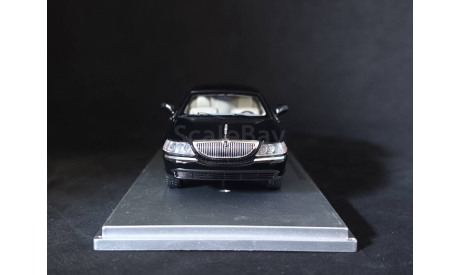 Lincoln Town Car 2011, масштабная модель, Luxury Diecast (USA), scale43