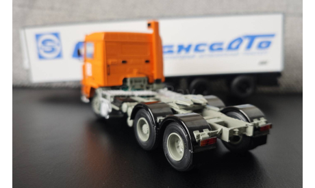 Volvo F12 с полуприцепом Lamberet SSM, масштабная модель, Start Scale Models (SSM), 1:43, 1/43