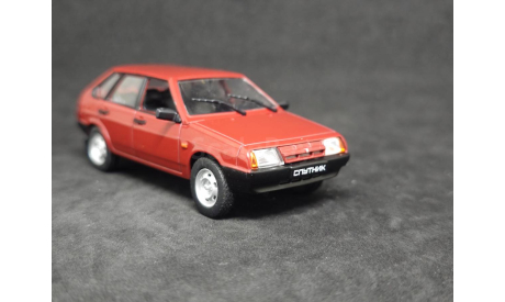 ВАЗ 2109 Спутник 1987-2004, масштабная модель, Автолегенды СССР журнал от DeAgostini, scale43