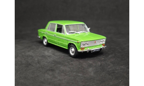 ВАЗ 2103 Жигули 1972-1984, масштабная модель, Автолегенды СССР журнал от DeAgostini, scale43