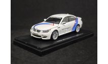 BMW M5 E60 fahrertraining ring taxi 2005, масштабная модель, Kyosho, scale43