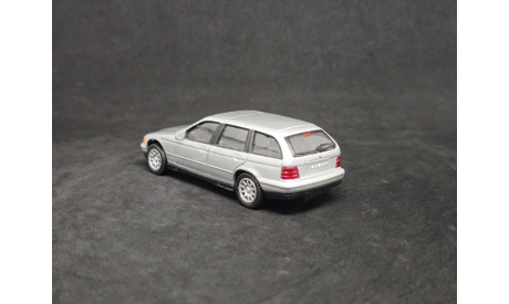 BMW 325 turing wagon, масштабная модель, Bauer/Cararama/Hongwell, scale43