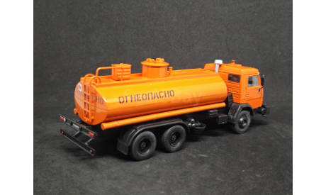 Камаз 5320 (53215) топливозаправщик, масштабная модель, Автомобиль на службе, журнал от Deagostini, scale43