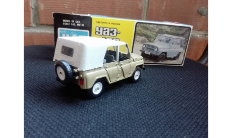УАЗ 469 A-34 без хрома 1994 год, масштабная модель, Агат/Моссар/Тантал, scale43