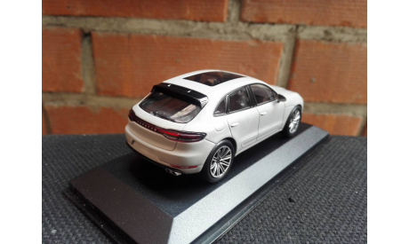 Porsche Macan Turbo 2019 Minichamps, масштабная модель, scale43