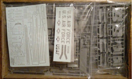 Модель UA72207 B-52G Stratofortress 1:72 Modelcollect, сборные модели авиации, Boeing, scale72