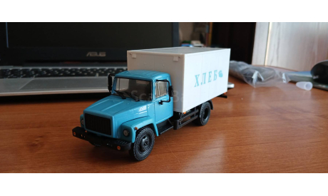 ГАЗ 3307 Хлебный фургон, масштабная модель, Наши Грузовики, 1:43, 1/43