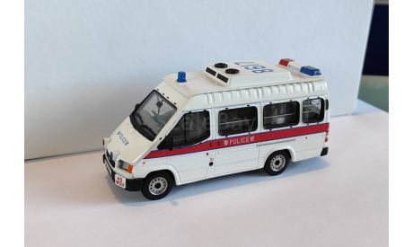 Ford Transit Van Hong Kong Police фирмы Corgi., масштабная модель, 1:43, 1/43