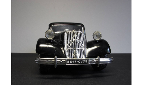 Citroen T.A. 15cv  Bburago 1:24 made in Italy, масштабная модель, Citroën, scale24