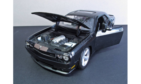 DODGE Challenger SRT8   Maisto  1:24, масштабная модель, scale24