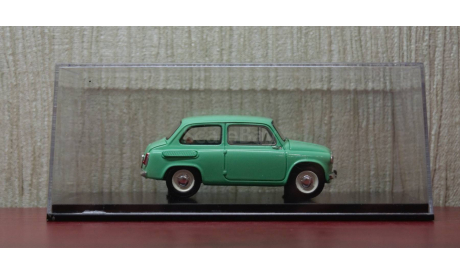 ЗАЗ 965 1962 г. Тираж 360 шт., масштабная модель, DiP Models, scale43