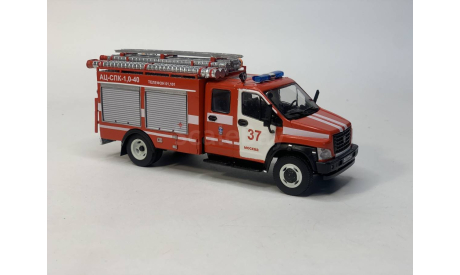 Кит ГАЗ ОН  АЦ-СПК 1.0-40. пожарная., сборная модель автомобиля, scale43