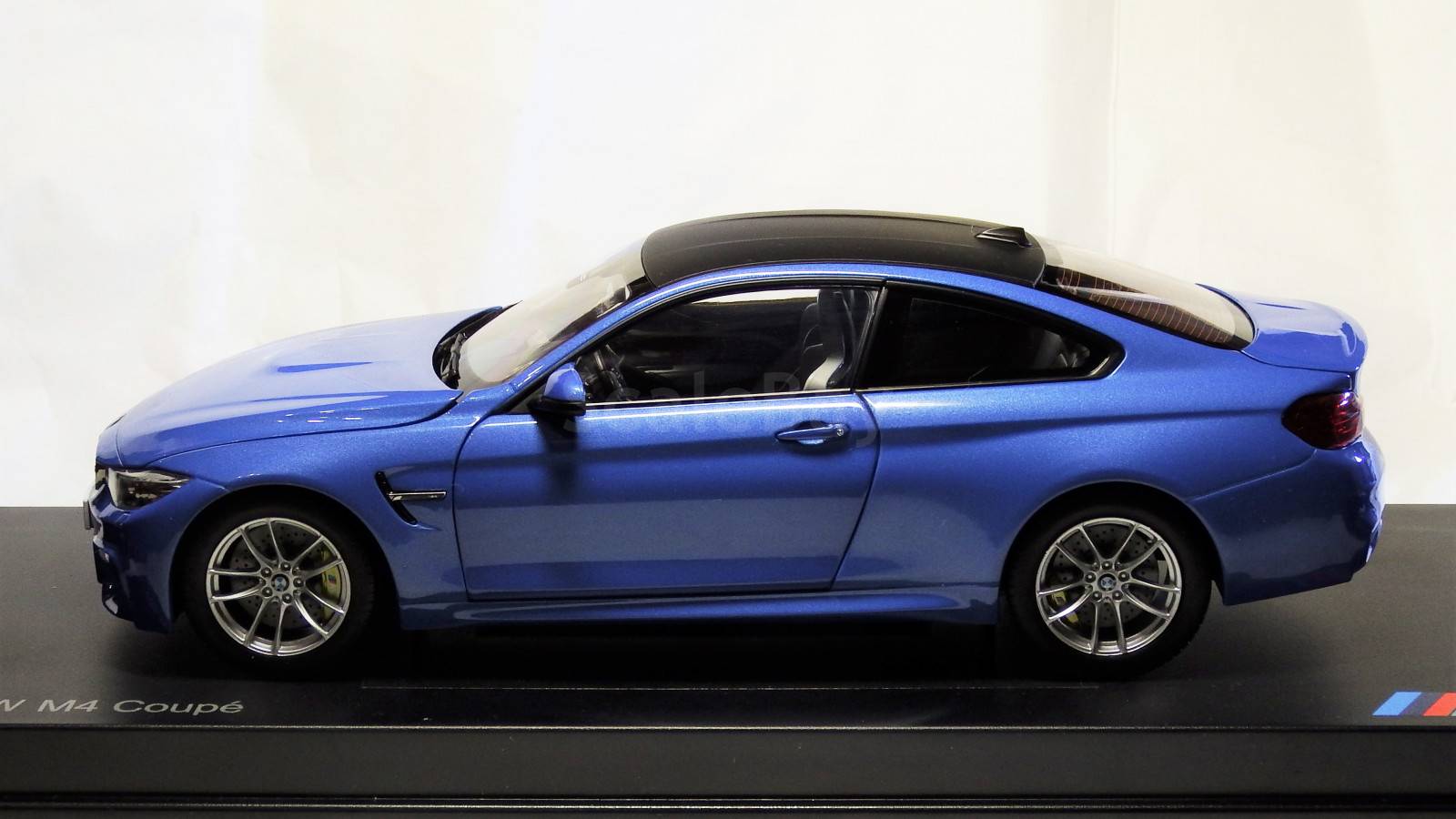 Bmw M4 F Coupe 14 Blue Metallic Aukcion Masshtabnyh I Sbornyh Modelej