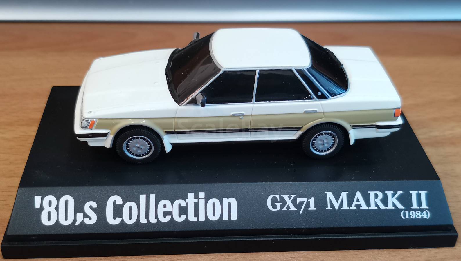 Ignition Model x Tomytec T-IG4312 Mark II Grande Limited Twincam24 87 White 1/43