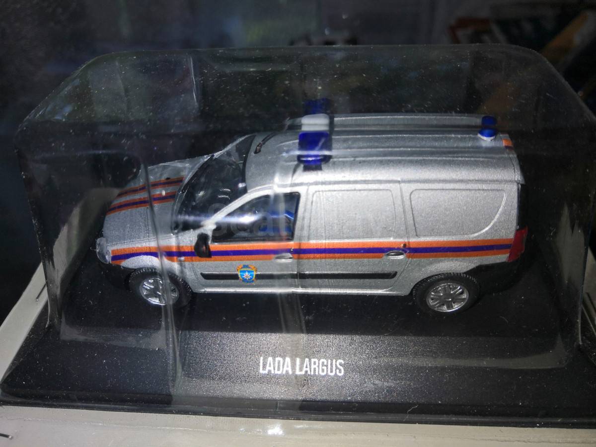 Lada Largus Фургон МЧС | Аукцион масштабных и сборных моделей