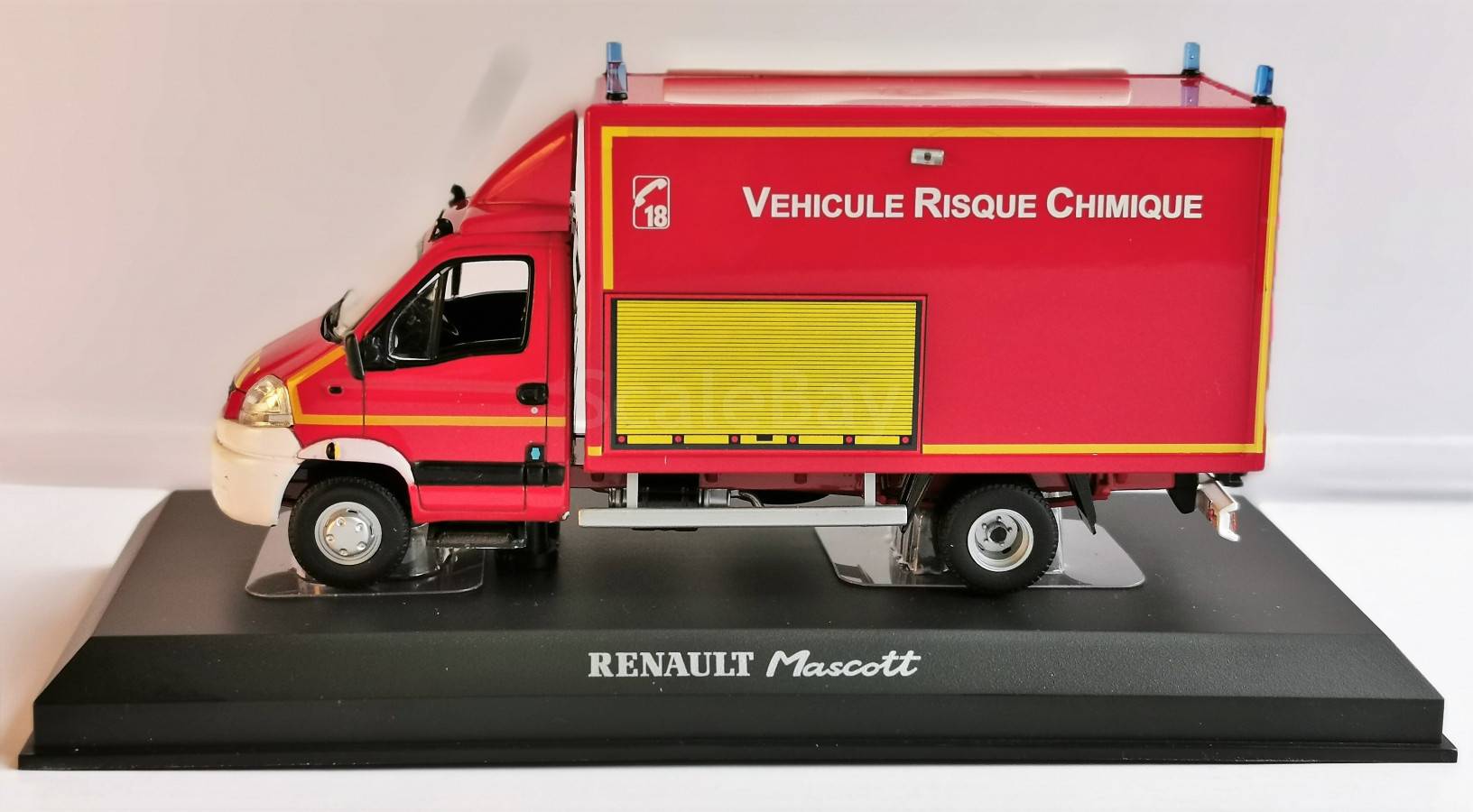 RENAULT MASCOTT POMPIERS VSR par NOREV 77 11 220 650 au 1/43 EUR 39,99