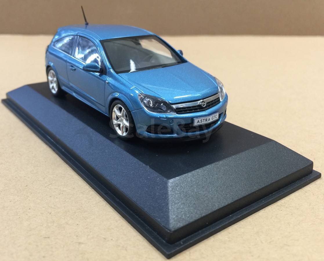 OPEL ASTRA GTC 2005 SILBER 1:18 WELLY (Neu und originalverpackt) in für