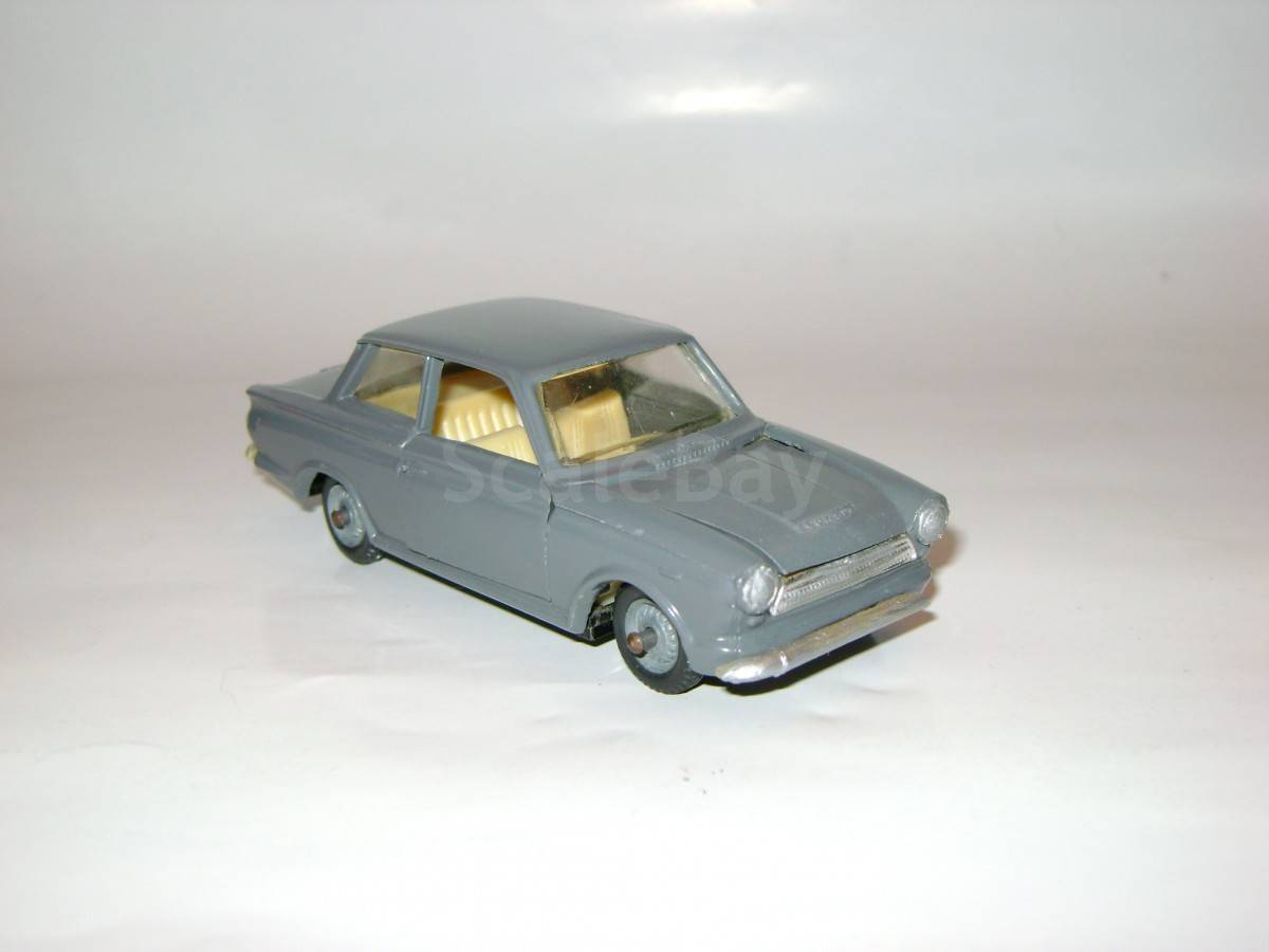 James bond car collection ford consul #4