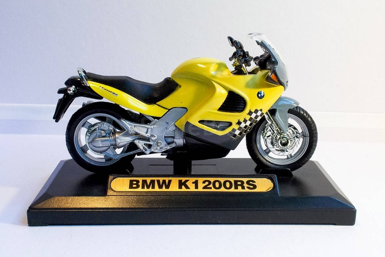 Модель BMW r1200rs