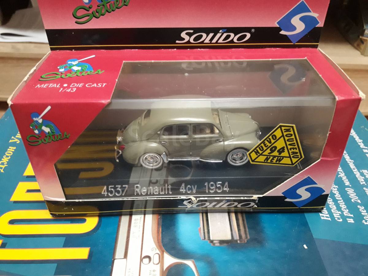 Renault 4CV 1954 graugrün Solido 4537 in der Modellauto-Galerie