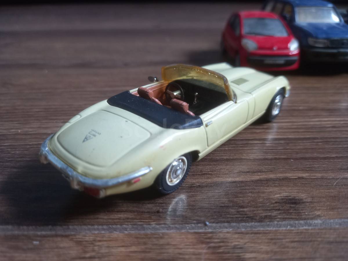 Jaguar E-Type Road Signature | Аукцион масштабных и сборных моделей