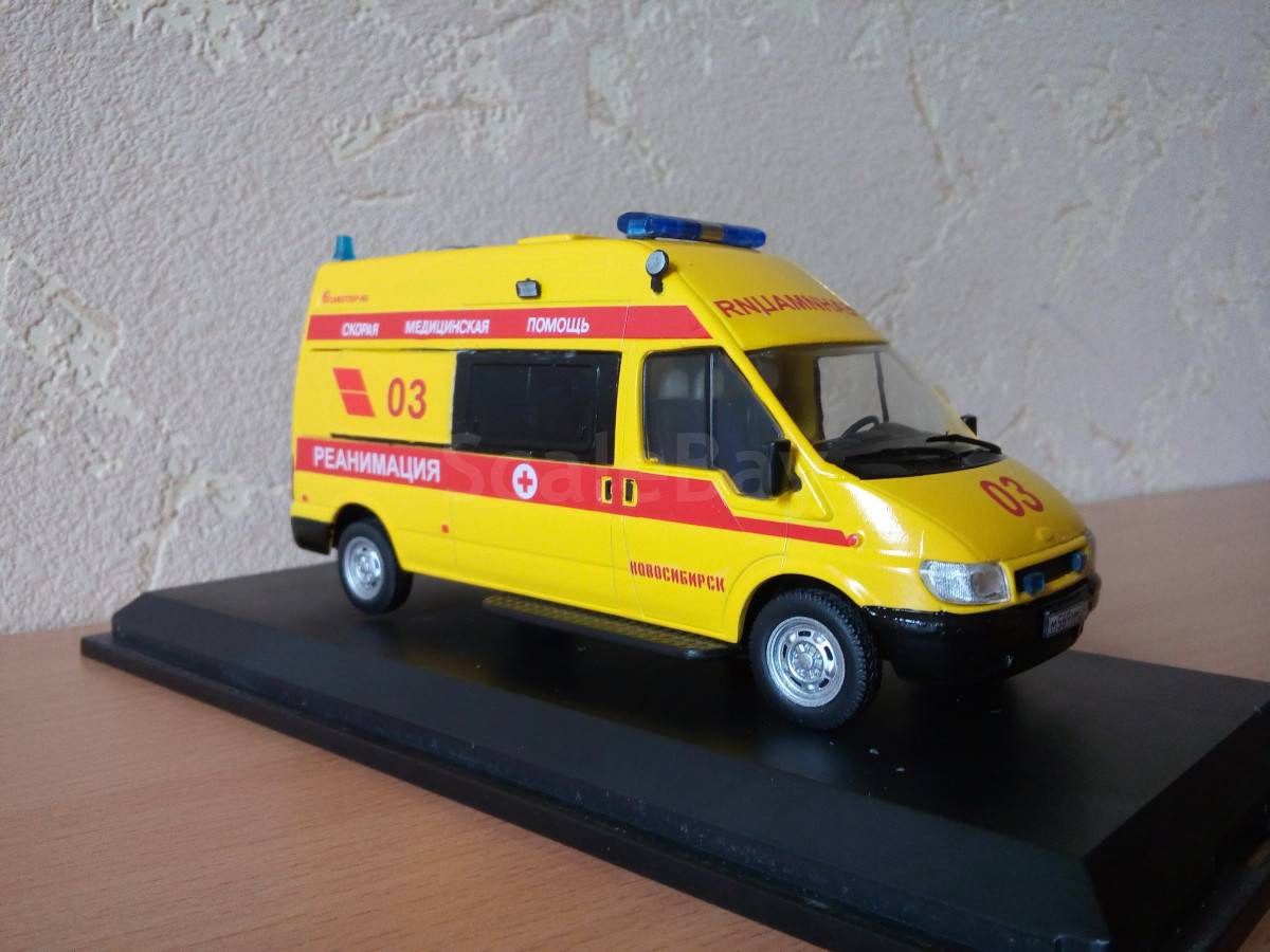 Масштабная помощь. Ford Transit Ambulance 1:43. Форд Транзит реанимация 1 43. Ford Transit Toy Ambulance. Скорая помощь Форд Транзит реанимация 1:43.