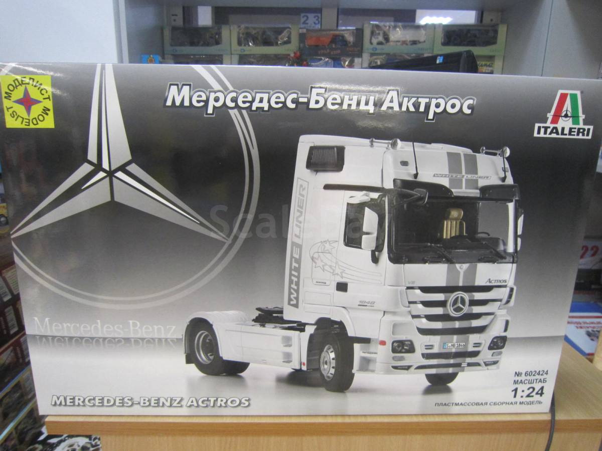 Сборная модель мерседес