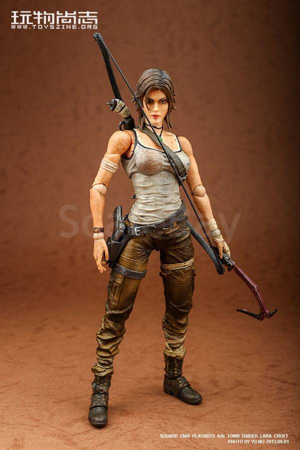 play arts lara croft