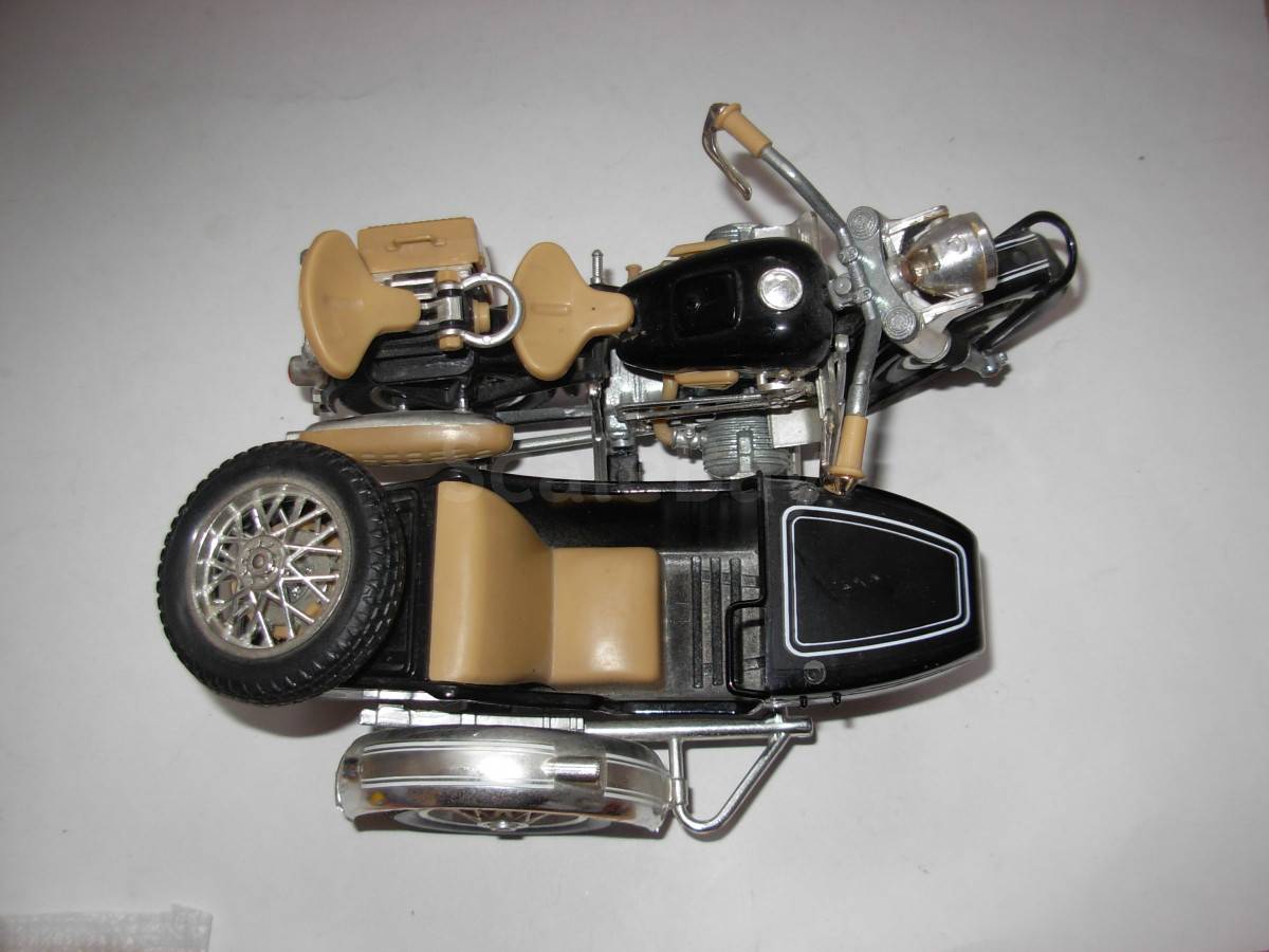 16040 tamiya harley davidson flh classic (1:6)