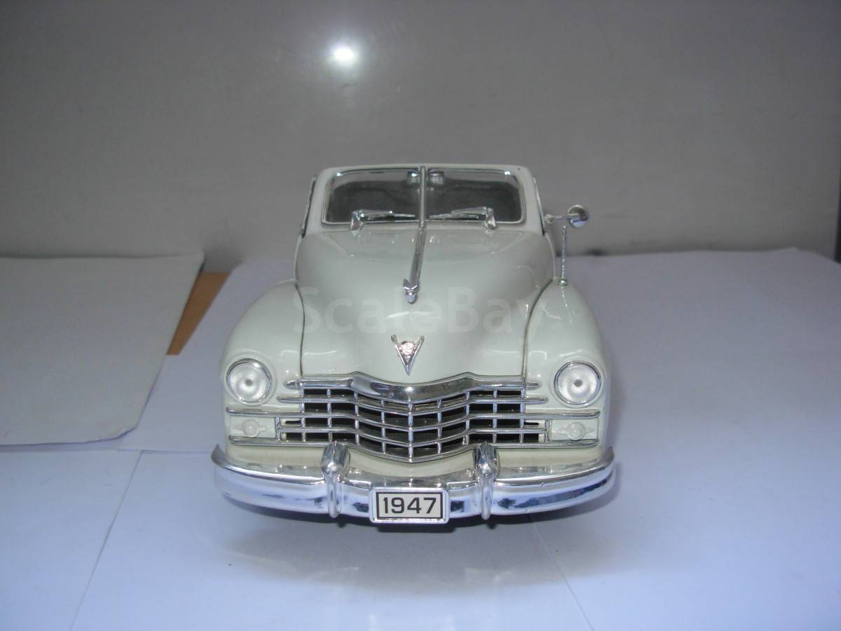 Miniature Anson 1/18 Cadillac Series 62 1947 - Blanche - Modèle 30335